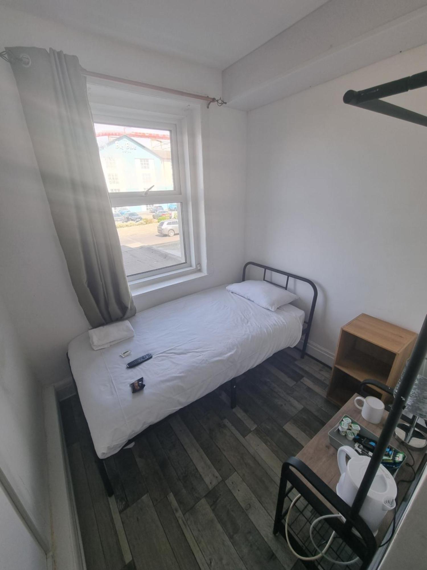 Burlington West Hotel Blackpool Room photo